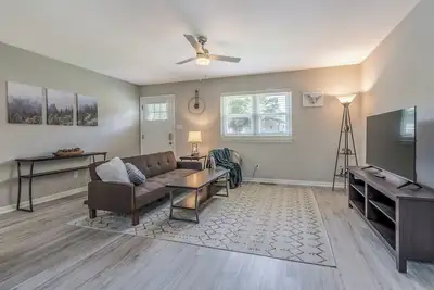 Image de The Forest • Downtown Raleigh ~Newly Renovated