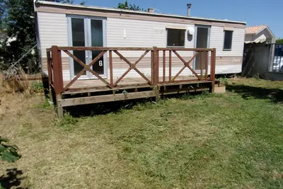 Image de Mobile Home 'Sci Du Sancillon' avec vue sur les montagnes, terrasse privée et jardin partagé