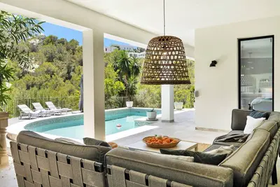 Image de Maison de vacances de luxe \"Villa Penrose\" avec vue sur la mer, Wi-Fi et climatisation