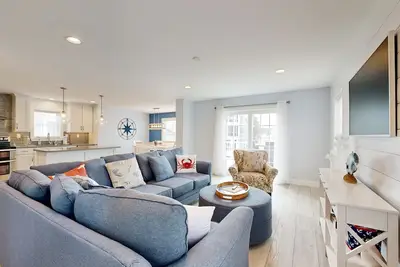 Image de Spacious home w/community boat launch, dock, patio, W/D, & Ac