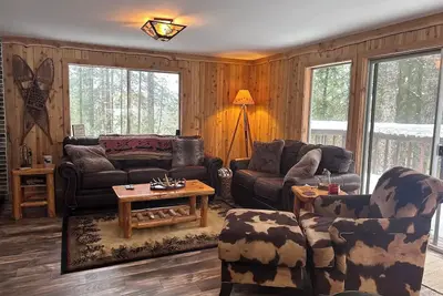 Image de Luxurious Rustic cabin close to lakes, sound and Olympic National forest hiking