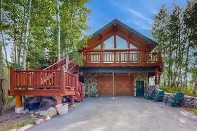 Image de Spacious cabin with large deck, full kitchen, washer/dryer, & WiFi
