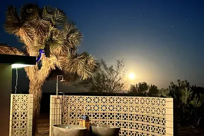 Image de Designer 2-bedroom house in wonderful Landers with Ac, WiFi 365 views 2. 5 acres