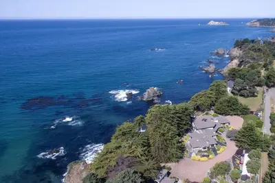 Image de Luxury Private Waterfront Estate w\/ Beach Access! \n\n