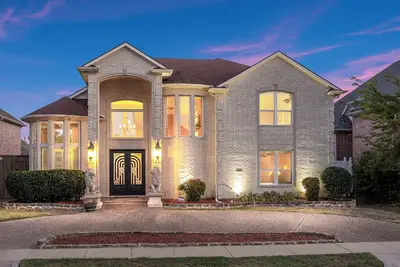 Image de Modern Castle w/ Pool + Spa + 3 Gamerooms!