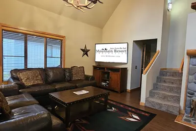 Image de Circle Four Condo 19-Sunriver, Oregon: Hot Tub, Complex Pool, Bbq, WiFi, Sharc Aquatics, Tubing Hill, Mt. Bachelor, Golf, Deschutes River, Tennis, Bike Paths