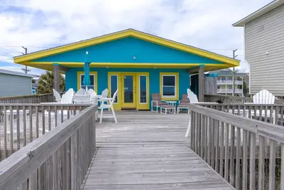 Image de Montana Cafe - Oceanfront 2 Br home with a large porch & sundeck! Dog Friendly!