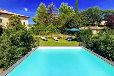 Image de Eve House - sleeps 4 + 1 child. Pool, orchards + gardens, all exclusively yours!