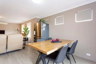 Image de Civic Garden Villa close to Westfield Shopping Centre
