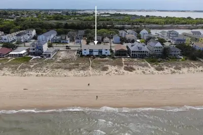 Image de *Waterview* Broad Bay Suite on the Beach