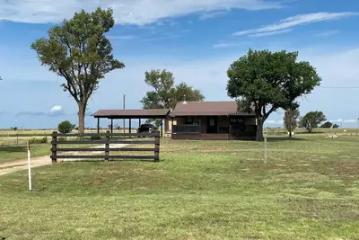 Image de Charming 2-bedroom farmhouse in Shamrock, Tx