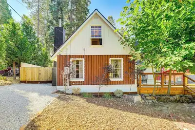 Image de Hike, Ski & Fish: Charming Cabin in Twain Harte!