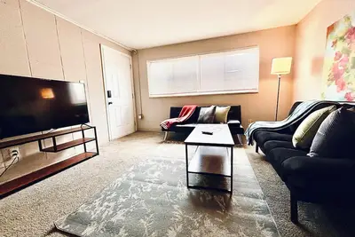 Image de Combined 2 two bedroom unit side by side with easy access to family and friends