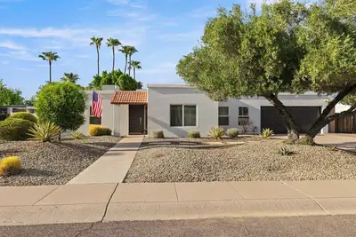 Image de Spacious 4-bedroom house in N. Scottsdale with private yard