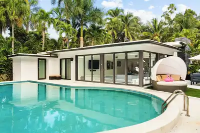 Image de Spacious 3Bdr Family House W\/Pool + River