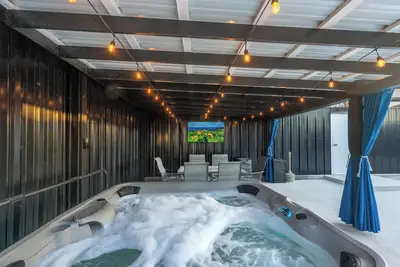 Image de Midland's Most Private Tiny Cottage