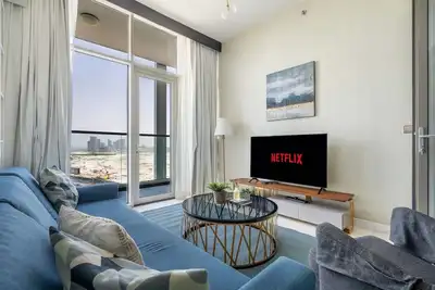 Image de GuestReady - Retraite spectaculaire Ă Bayz Tower