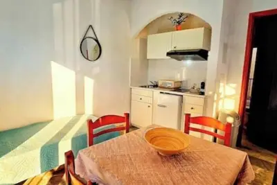 Image de Apartment with balcony near beach #1