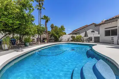Image de Scottsdale Retreat 4 Br/ 3 Ba # Pool #Lovely Backyard # Wifi  # Ac #