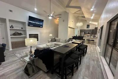 Image de Canyon Lake Tx Sleeps 17 Three King Beds
