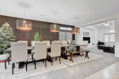 Image de Modern 5 Bedroom Private Home