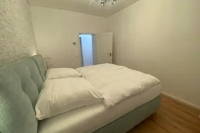 Image de Appartement-Vue sur Jardin-Salle de bain privée séparée