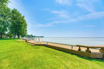 Image de Luxury Waterfront Home in Chesterfield w/ Views!