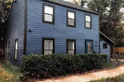 Image de The King's Tea- A historic yet modern home in the heart of downtown,