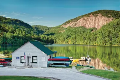 Image de 2 Bedroom Lockoff Condo, Sleeps 8, at Wyndham Fairfield Sapphire Valley Resort!
