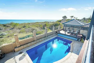 Image de Absolute Oceanfront Retreat
