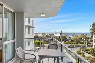 Image de Beachside Apartment