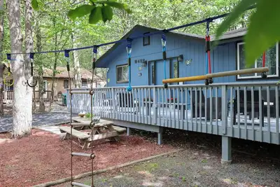 Image de Fun Home In Pocono w/GameRoom/Firepit/Bbq Grill/Tv and Ac in All Rooms\n