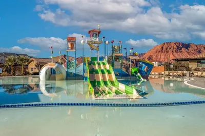 Image de New! Paradise Point | Epic Slides | Lazy River