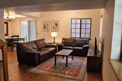 Image de Welcoming townhome with WiFi in charming downtown Flagstaff