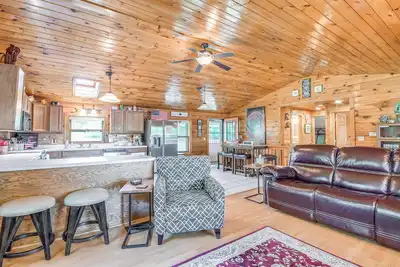 Image de Picturesque Phoenix Vacation Home on Oswego River!