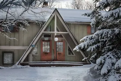 Image de Condo-Style Vacation Home Walking Distance To Ski Hill
