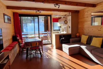 Image de Appartement T2 pour 6 pers avec terrasse plein sud et cuisine équipée, face aux pistes