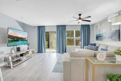 Image de Stylish Villa Near Disney & Universal