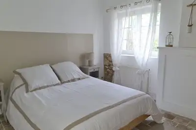 Image de Maison de village au calme avec extérieurs. A proximité de Grignan.