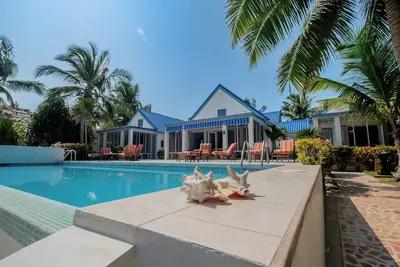 Image de Villa Turquesa: Your Luxurious Caribbean Escape