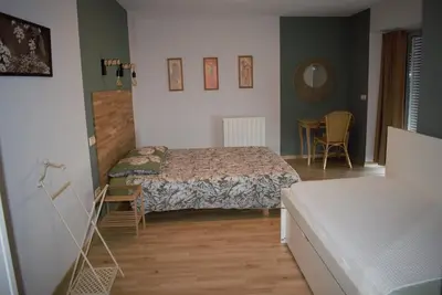 Image de Chambre \"Tribu\" pour un moment en famille ou entre amis dans un cadre agréable.