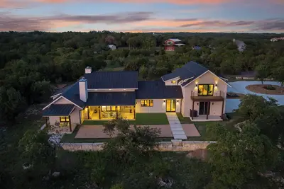 Wimberley Hills / Lake Access, Fireplace & Gym