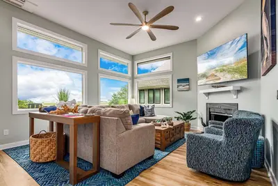 Image de Marsh/Wildlife views Bald Head Island close to Lighthouse; back deck patio with views 2 golf carts