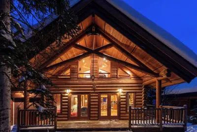Image de GrizzPaw Lodge 5 Bedroom Sleeps 14 People, Kicking Horse Mountain Resort