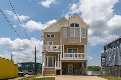 Image de đź’ĄHeated Pool Included! Hot Tubđź’ĄSemi Ocean Front! 5 Minute Walk to Beachđź’ĄPets