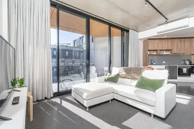 Image de New to Vrbo: Spacious Kingston Foreshore Apt