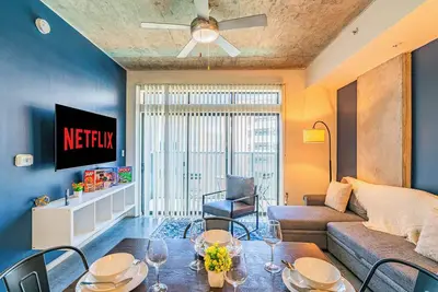 Image de Unwind near Phx Dt | Gym, Balcony, Pool, Parking, W/D