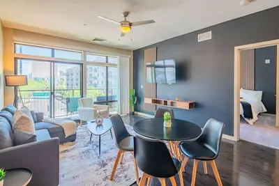 Image de Stay Near Dt Phx Balcony, W D, Pool, Gym, Parking