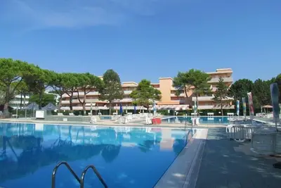 Image de Residence Valbella three-room apartment Trilo 005 2p Corpo F for 8 persons