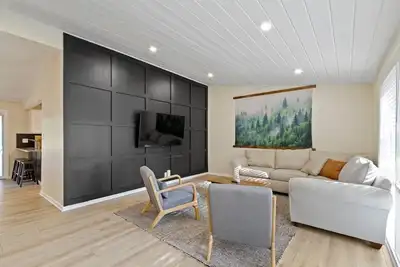 Image de Convenient Location, Great Backyard